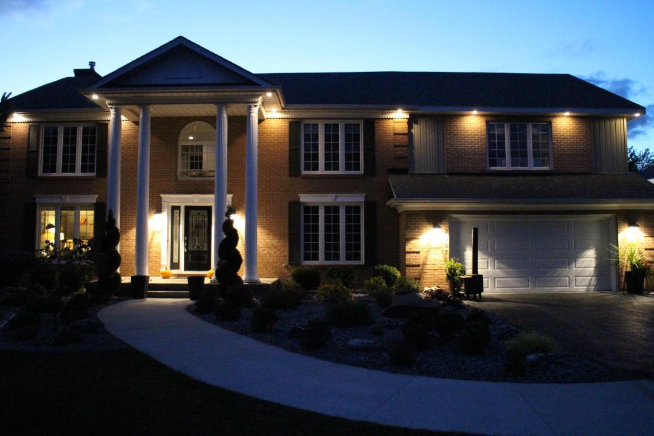 Woodslee Bed And Breakfast Belle River Exterior photo